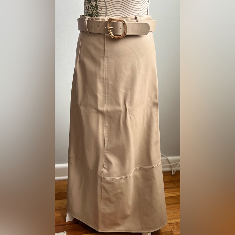 Zara Beige Pencil Skirt